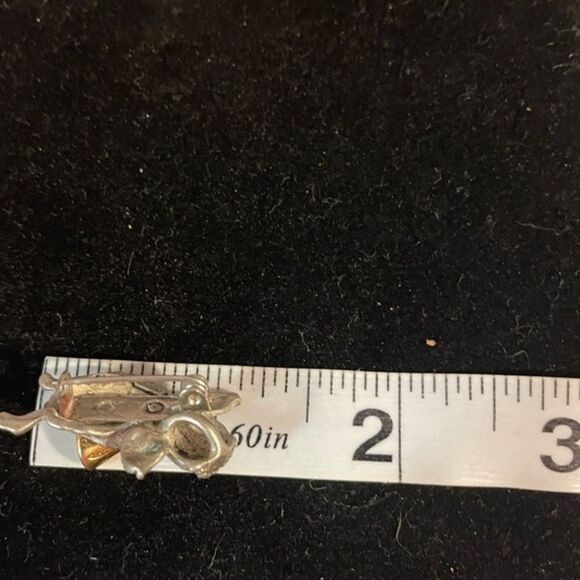 Vintage 1995 David Monn pewter gold plated Angel Blowing Trumpet pin brooch - Picture 6 of 6